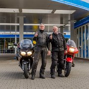 2er Abschiedsfoto an der ARAL-Tanke Messe-Ost : !Moped-Touren, 2017.4-Laender, 2017.4-Länder, Deutschland, Europa, Europe, Germany, Laatzen, Lower Saxony, Moped-Touren, Niedersachsen